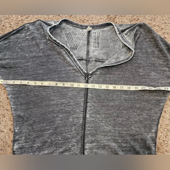 NWT Free People Movement ACTIVATE Gray Burnout Dolman Sleeve Top XS - Picture 7 of 8